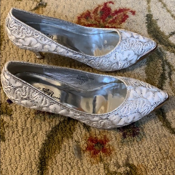 Heels - Picture 2 of 3